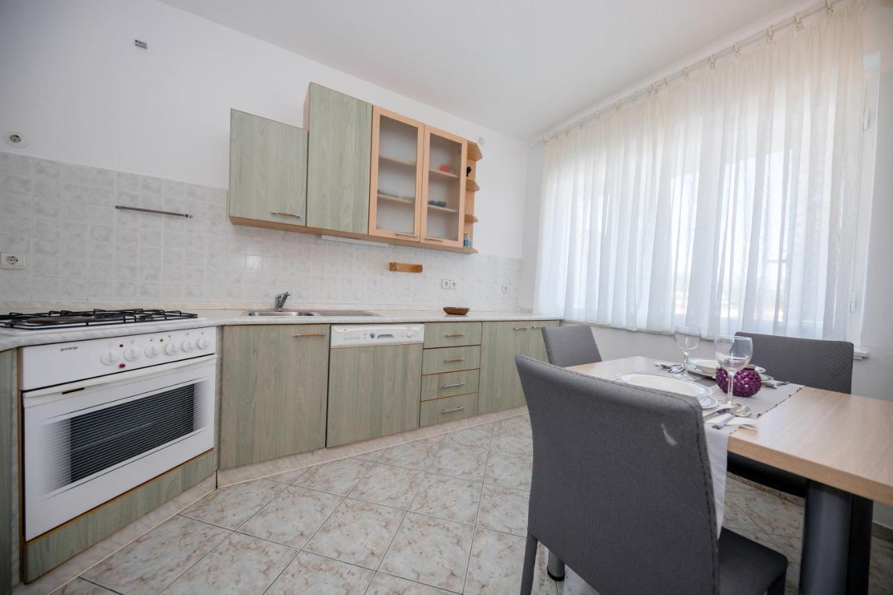 Apartments And Rooms Bolero Rab Town Zewnętrze zdjęcie