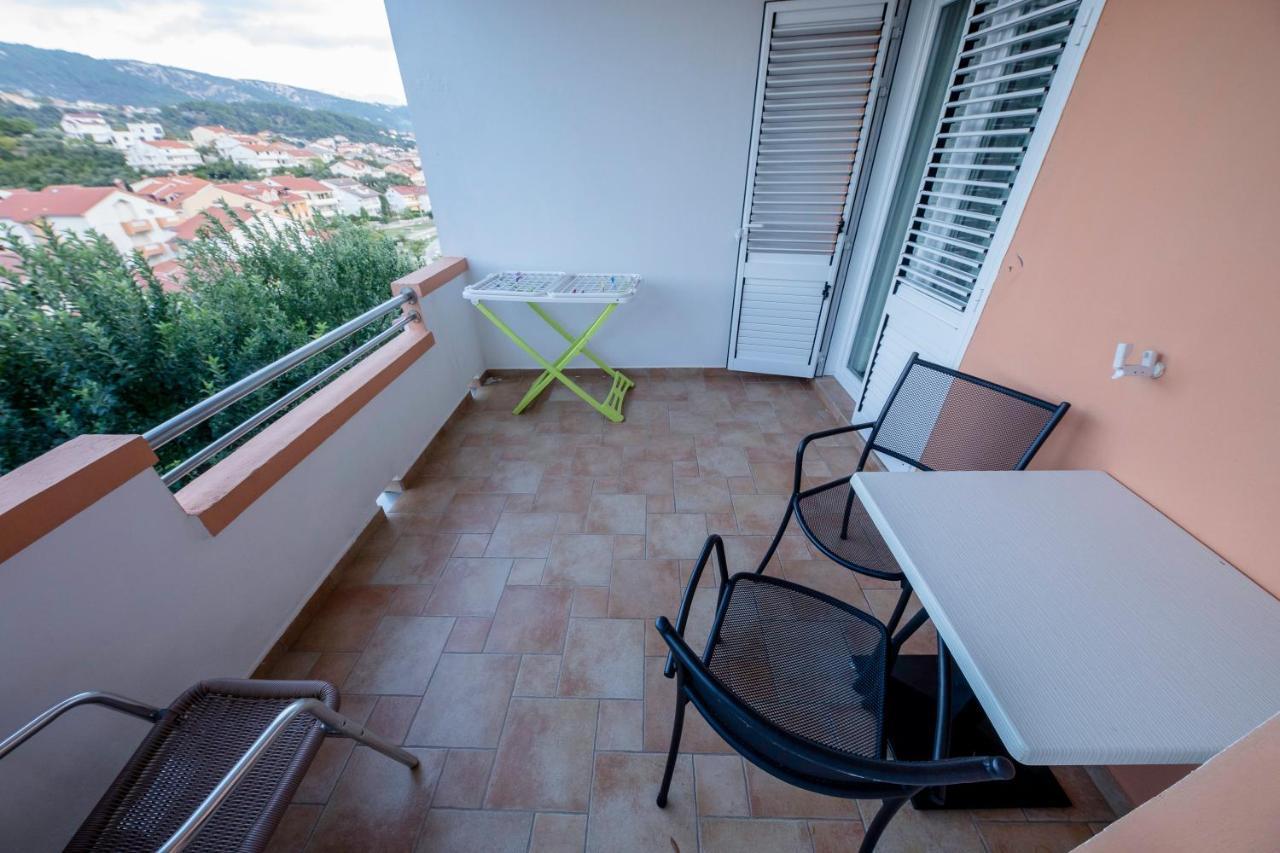Apartments And Rooms Bolero Rab Town Zewnętrze zdjęcie